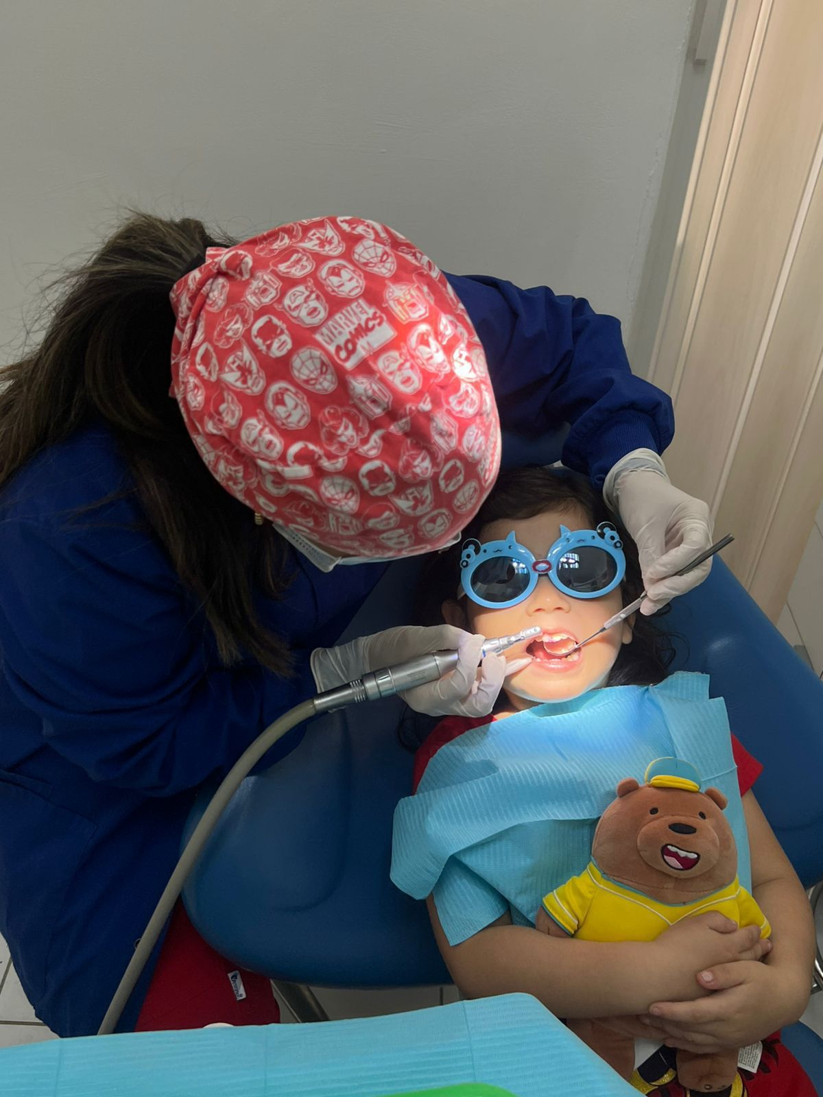 Niño feliz Box Dental